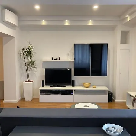 Thesan Lodge, Chic & Modern Design * Grosseto